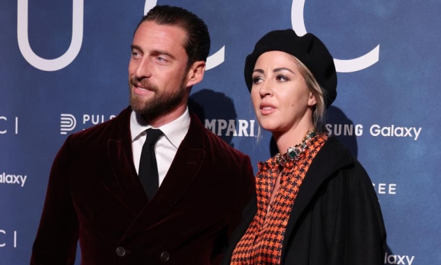 MILAN, ITALY - NOVEMBER 13: Claudio Marchisio and Roberta Sinopoli attend the photocall of the Italian premiere of the movie "House Of Gucci" at The Space Cinema Odeon on November 13, 2021 in Milan, Italy. (Photo by Vittorio Zunino Celotto/Getty Images)