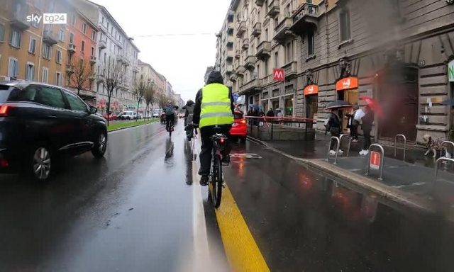 In bici, scooter e moto nelle città italiane. Come stanno le cose