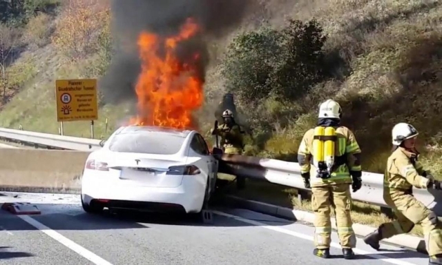 Batterie al litio sempre più spesso a fuoco, ma non sono le auto elettriche il problema