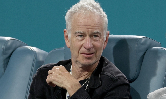 McEnroe : "Cobolli con Zverev? Non gli do più del 30% di chance. Follia la conferenza con Arnaldi"