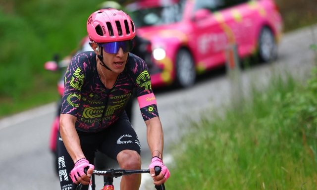 Banconote false nascoste nella Porsche: nei guai l'ex ciclista Piccolo