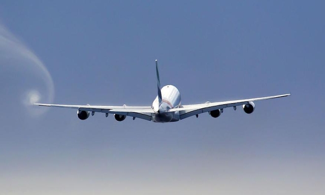 Guerra in Iran: “Il carburante per aerei finirà in sei settimane”, ma Bruxelles (per ora) smentisce