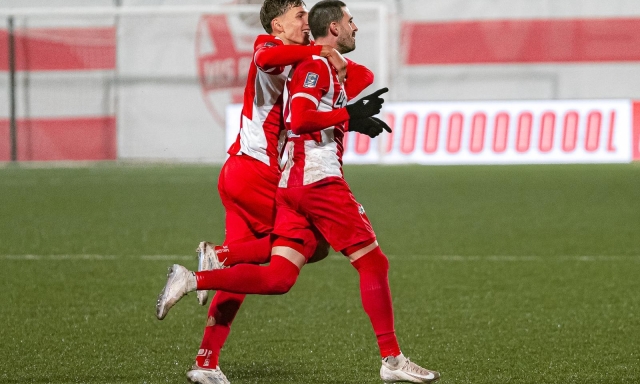 Il Ravenna scivola a Pesaro, ma l'Arezzo non ne approfitta. Riparte il Crotone