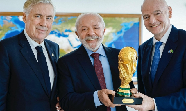 Lula scherza con Ancelotti: "Vinci il Mondiale, poi vieni ad allenare il mio Corinthians"