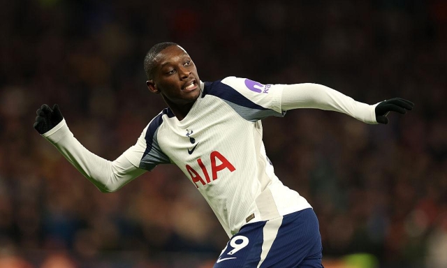 Juve-Kolo Muani, avanti tutta: si tratta con Psg e Tottenham. Ma Comolli ha 4 alternative...