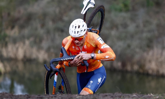 Mondiali di cross, Van der Poel nella storia: ottavo titolo iridato