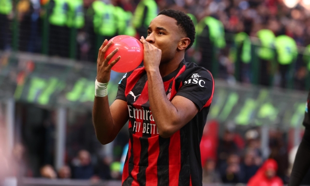Il Milan cerca gol, Allegri cambia attacco: contro il Genoa spazio a Nkunku, Füllkrug si candida