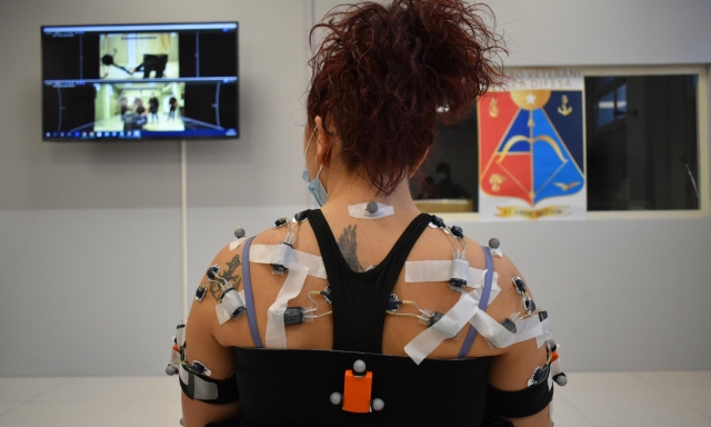 Sensori, protesi bioniche ed esoscheletri: le tecnologie usate dagli atleti paralimpici e non solo