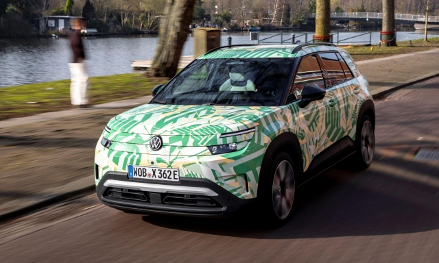 Volkswagen ID. Cross, il test in anteprima del Suv piccolo elettrico
