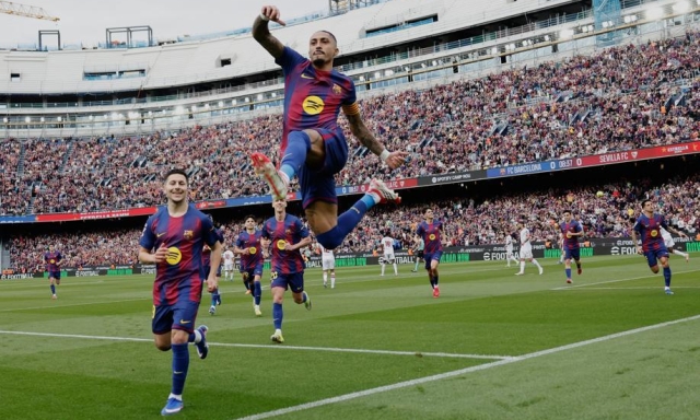 Gol, stadio, manita ed elezioni: la giornata speciale del Barcellona. Blaugrana a +4 sul Real