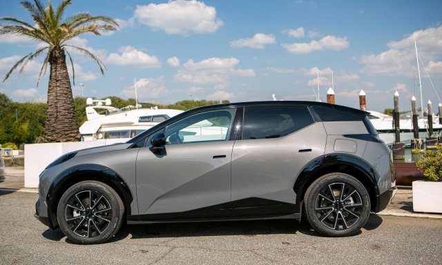 Zeekr X Rwd Long Range: pregi e difetti del Suv compatto elettrico