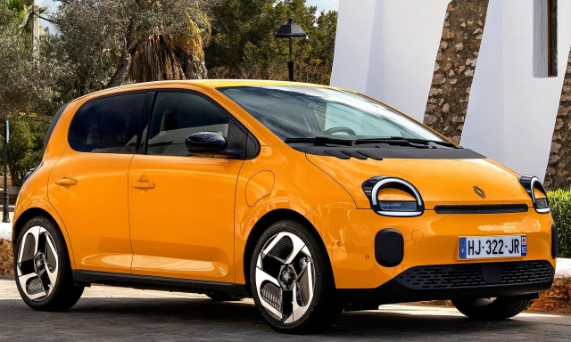 Renault Twingo E-Tech: pregi e difetti della nuova utilitaria francese 100% elettrica