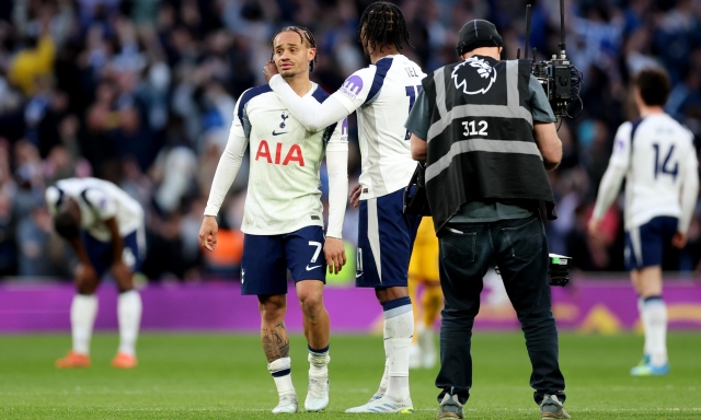 Tottenham, crisi senza fine. Il Brighton pareggia all'ultimo minuto e beffa De Zerbi. Newcastle ko