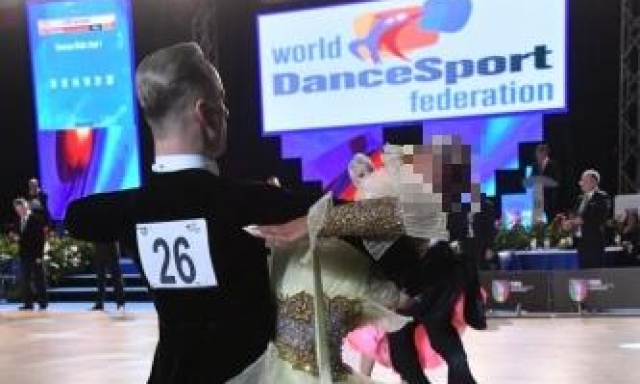La danza sportiva di nuovo sotto inchiesta: perquisizioni, sequestri e 4 avvisi di garanzia