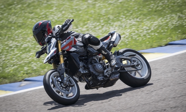 Ducati Hypermotard V2 SP: belva domabile