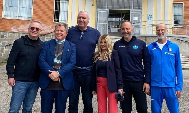 Repesa sale in cattedra: parla ai ragazzi di un liceo a San Sebastiano al Vesuvio