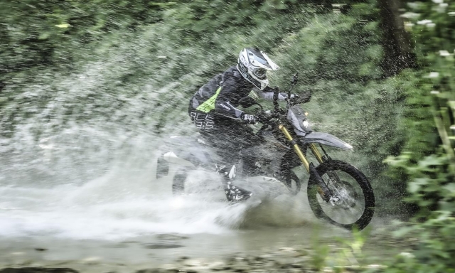 Suzuki DR-Z Off-Road Academy 2026: a scuola di fuoristrada