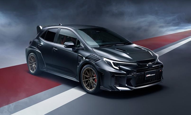 Grmn Corolla, la Toyota da pista che perde i sedili dietro