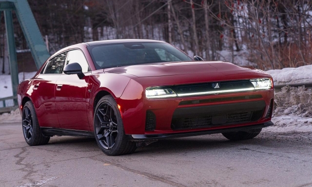 La Dodge Charger a benzina torna in Europa