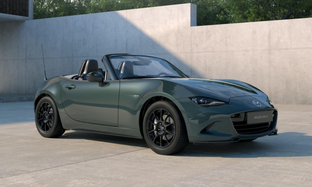 Nuova Mazda MX-5, un'iniezione di potenza