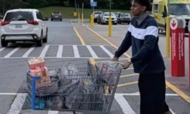 Yamal fa la spesa al supermercato di Chattanooga, nessuno lo riconosce: il video diventa virale