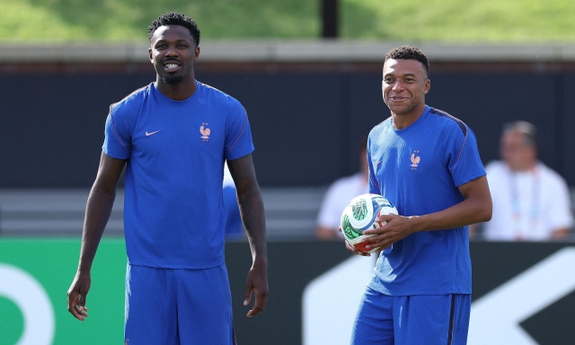 La Francia si prepara alla Svezia: Thuram ancora fermo, Saliba è recuperato
