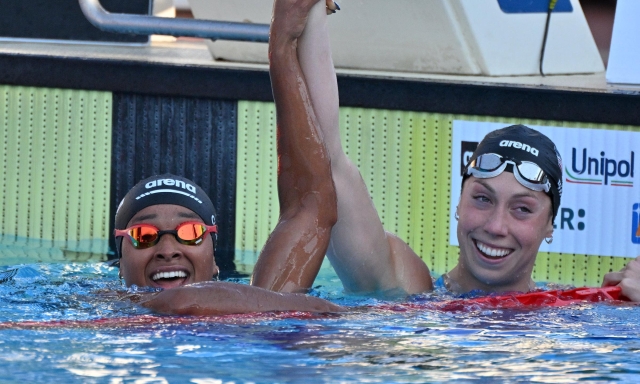 Record del mondo per Walsh nei 50 stile libero al Settecolli di Roma. Sara Curtis fa quello italiano