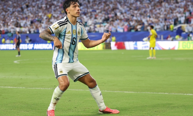 Gli angeli dell'Argentina: così i due Martinez proteggono Messi con parate e gol