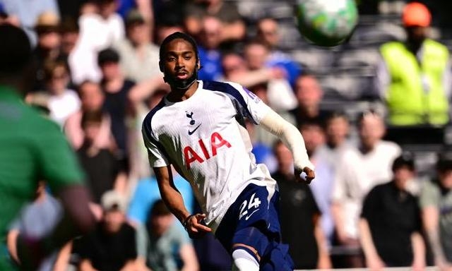 L'Inter accelera per Spence: pronta offerta al top per l'esterno