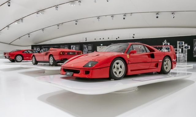 Museo Ferrari: da Madonna a John Lennon, le supercar delle star della musica in mostra a Modena