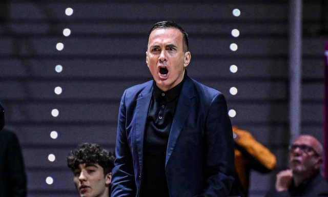 Trapani, Valerio Antonini aggredito a calci e pugni da un tifoso