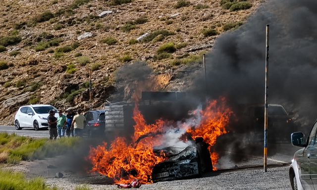 Mercedes Amg Gt a fuoco durante un test in Spagna, cosa è successo