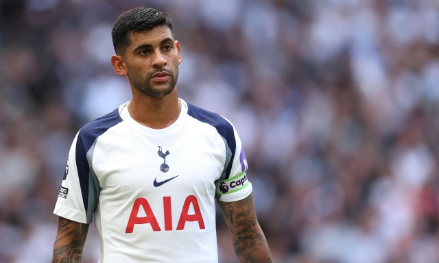 Inter, Stones non esclude Romero: c'è l'accordo con il Tottenham, lui spara alto. E se Bastoni...