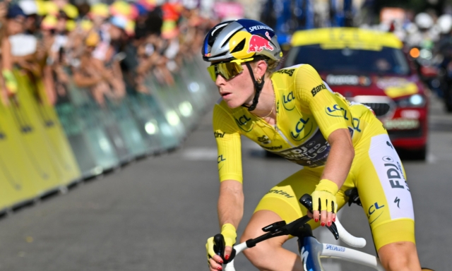 Tour donne, non solo watt. Liti, reggiseni aero e tabù superati, è successo di tutto