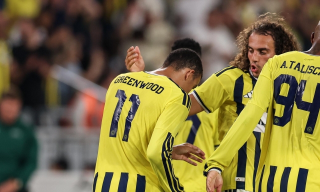 Openda lascia la Juve e segna subito, Greenwood salva il Fenerbahce. Pari anche per Levski e Dinamo