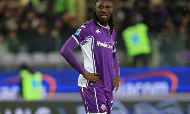 Firenze-Kean, è braccio di ferro! Moise arriva tardi e non si allena. E il Como aspetta...