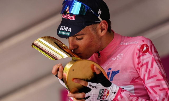Finn come Kimi e Curtis! Dal Genoa alla fidanzata, a tu per tu con la nuova stella del ciclismo: "E ora c'è il Mondiale"