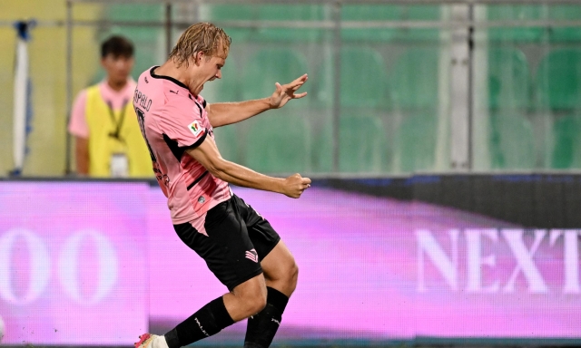Palermo, che fatica, la risolve Augello al 94'. Che Mantova: tris all'Empoli