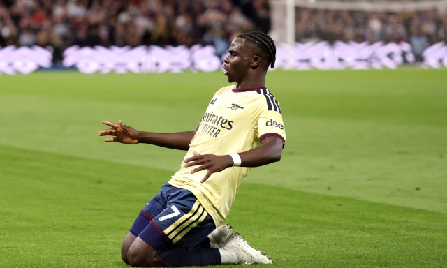 Assist di Calafiori, rete di Saka: l'Arsenal batte 1-0 l'Aston Villa e va in testa. Emery resta a 0