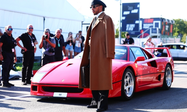 Hamilton: "Rosberg andava in pista con la Diablo, io su una Fiat 500. La mia F40? Ha il motore 44!"