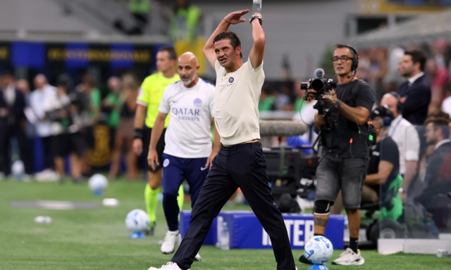 Chivu e il retroscena dopo il 3-2 di Lautaro: vola in campo per... dare indicazioni a Calhanoglu