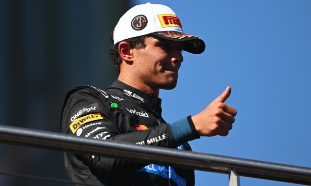 Norris beffato a Madrid, ma vince la sportività: "Che sfortuna, ma bravi Kimi e Max"