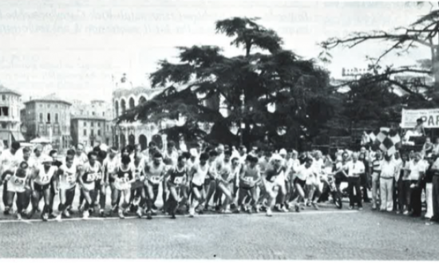 La partenza del triathlon di Bardolino 1984: si cominciò con la frazione di corsa.
