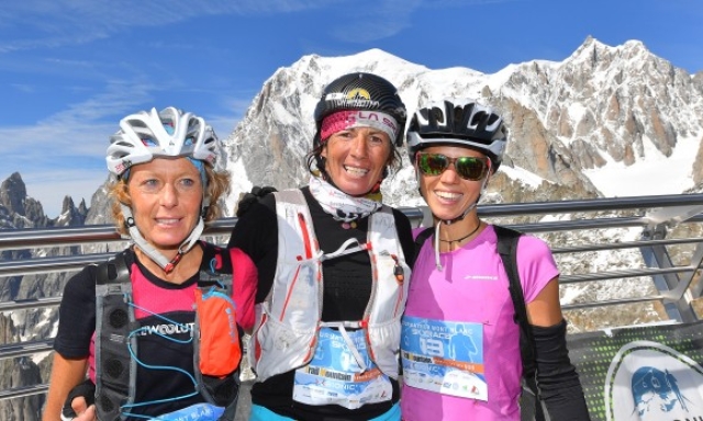 Al cetnro la scialpinista skyrunner francese Corinne Favre, prima arrivata alla K2000 (Credit: Cameranews.it - Giorgio Neyroz)