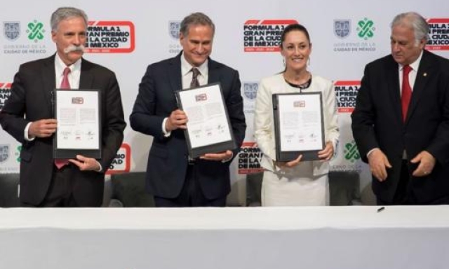 La firma dell'accordo per il rinnovo del GP di Città del Messico
