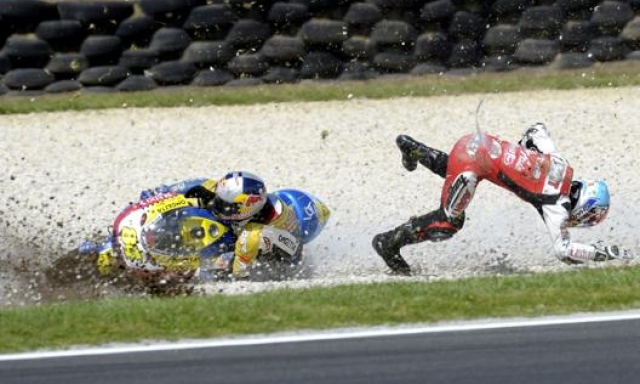 Zarco ai tempi della Moto3 caduto durante il GP di Phillips Island del 2011. Epa