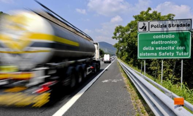 In Italia sono oltre mille i km di autostrada controllati dal tutor. Ansa
