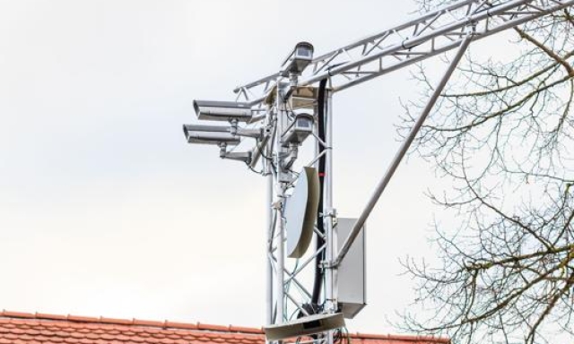 Sensori e telecamere monitorano un incrocio in Germania