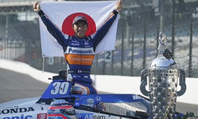 Takuma Sato, vincitore della 500 Miglia 2020. LaPresse