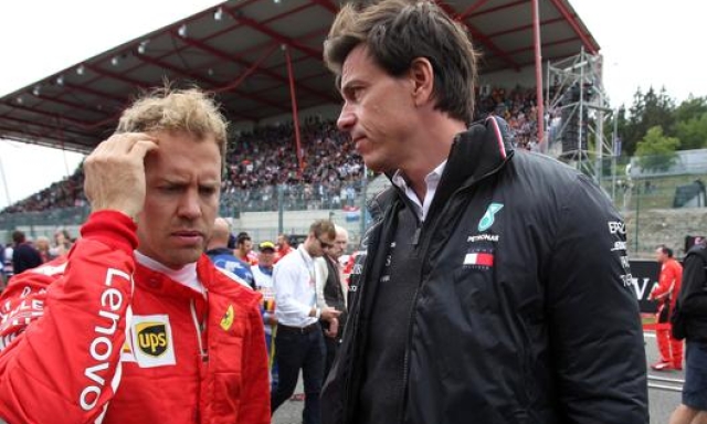 Sebastian Vettel e Toto Wolff, team principal Mercedes. Lapresse